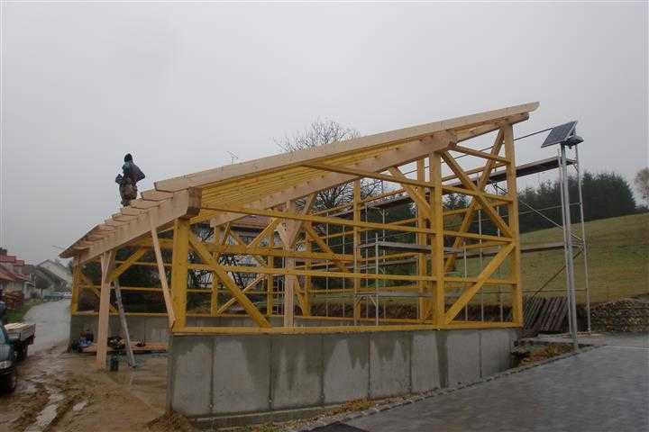Garagen Grundgerüst von Zimmerei Roider aus Gündlkofen