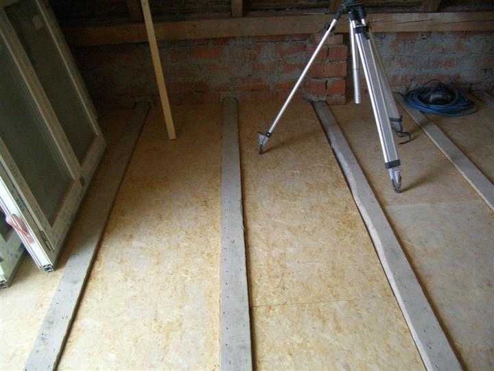 Holzboden in Zimmer von Zimmerei Roider im Landkreis Landshut